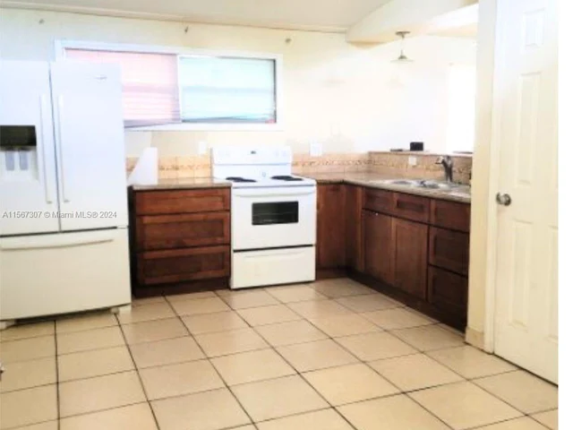 5706 Arthur St # 1, Hollywood FL 33021