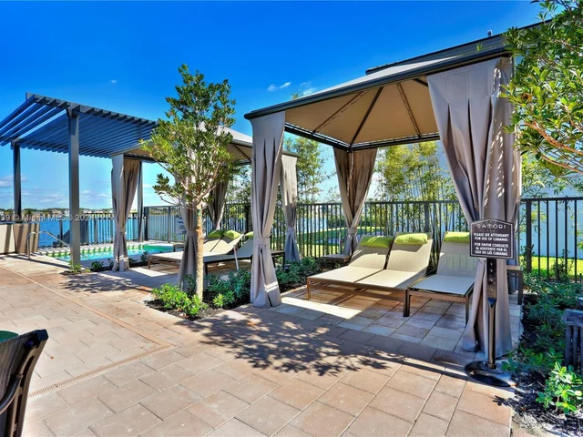 15848 NW 91st Ct, Miami Lakes FL 33018