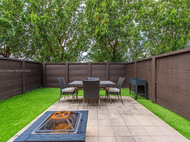 15848 NW 91st Ct, Miami Lakes FL 33018