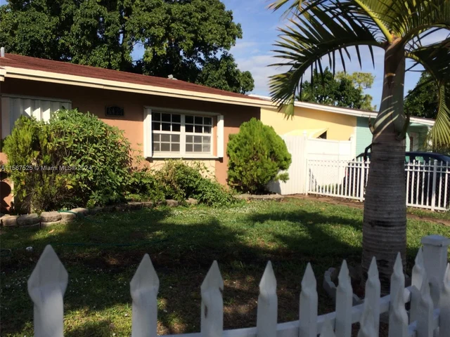 6427 Dewey St # 0, Hollywood FL 33023