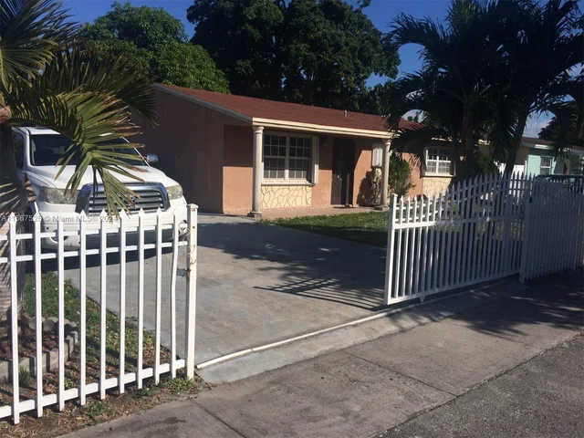 6427 Dewey St # 0, Hollywood FL 33023