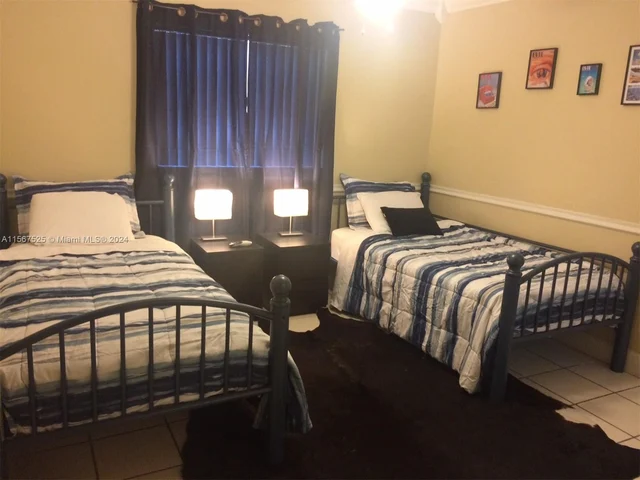 6427 Dewey St # 0, Hollywood FL 33023