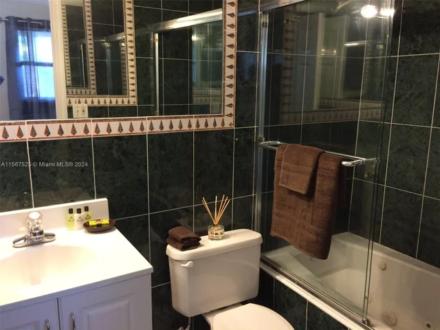 6427 Dewey St # 0, Hollywood FL 33023