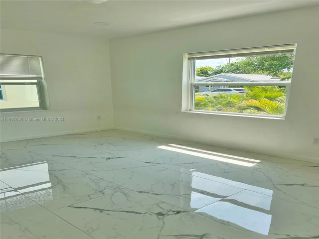 1427 Adams St, Hollywood FL 33020