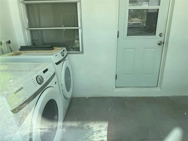 1427 Adams St, Hollywood FL 33020