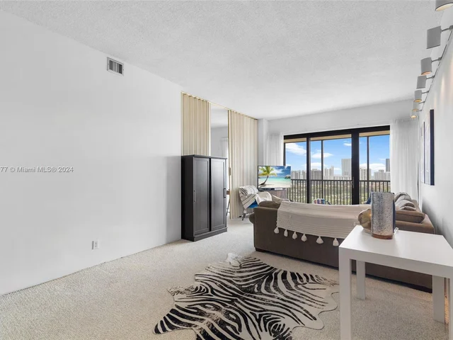 20301 W Country Club Dr # 28, Aventura FL 33180