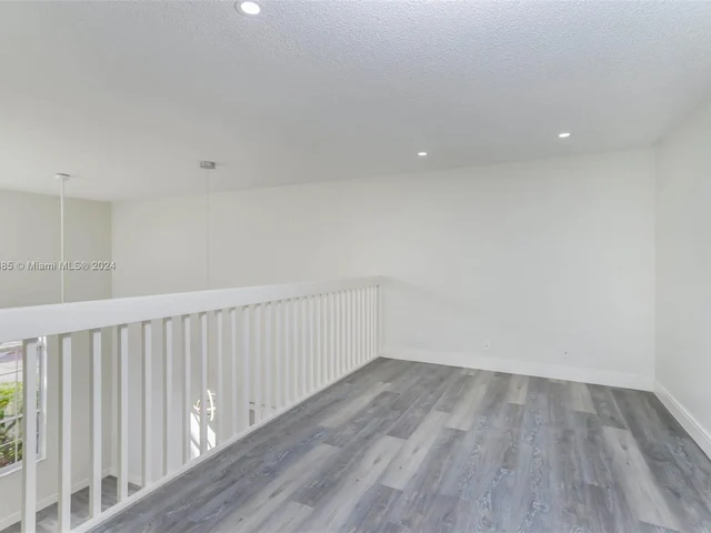 10791 N Saratoga Dr, Cooper City FL 33026