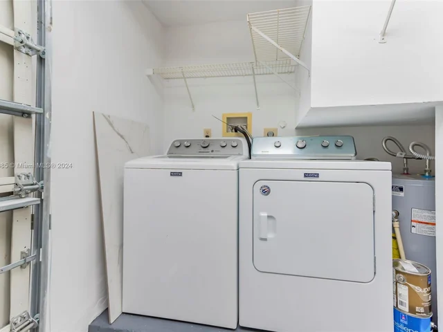 10791 N Saratoga Dr, Cooper City FL 33026