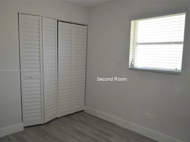 5700 SW 38th St, Davie FL 33314