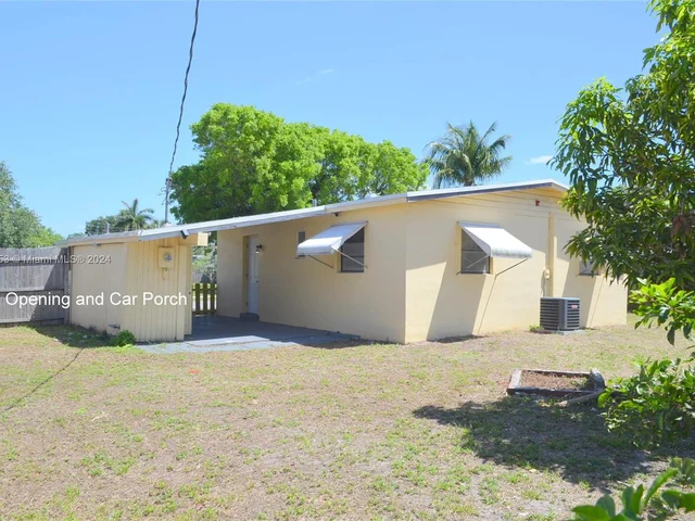 5700 SW 38th St, Davie FL 33314