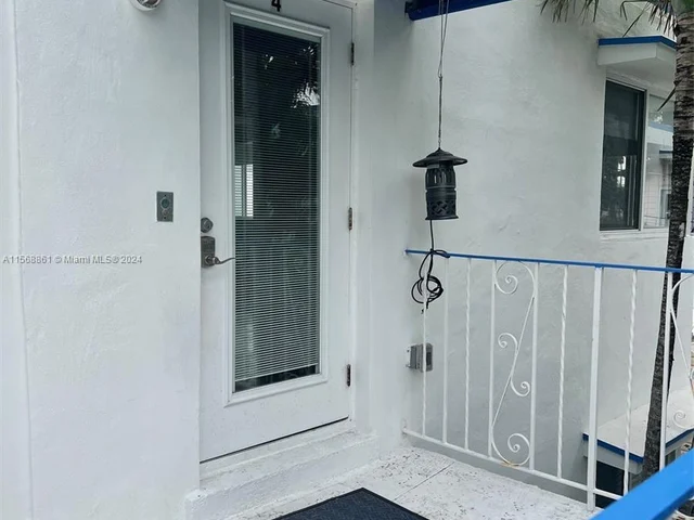 225 SE 16th Ave # 4, Fort Lauderdale FL 33301