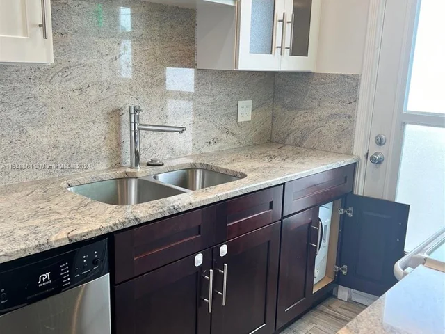 225 SE 16th Ave # 4, Fort Lauderdale FL 33301