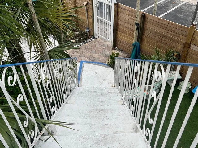 225 SE 16th Ave # 4, Fort Lauderdale FL 33301