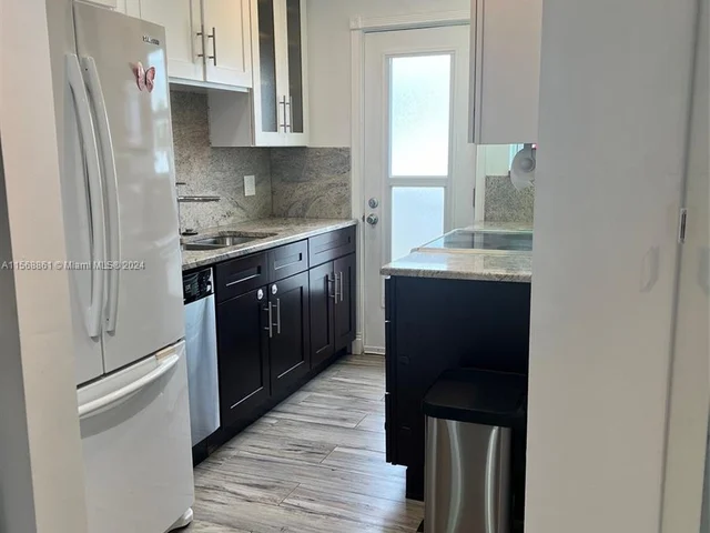 225 SE 16th Ave # 4, Fort Lauderdale FL 33301