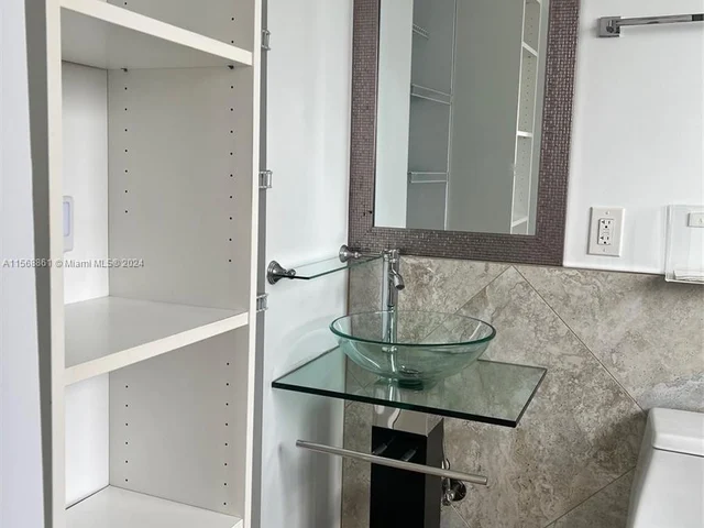 225 SE 16th Ave # 4, Fort Lauderdale FL 33301