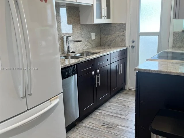 225 SE 16th Ave # 4, Fort Lauderdale FL 33301