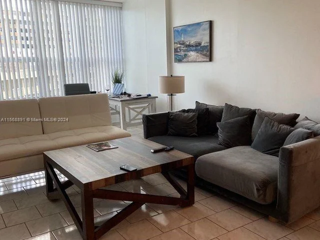 1801 S Ocean Dr, Hallandale Beach FL 33009