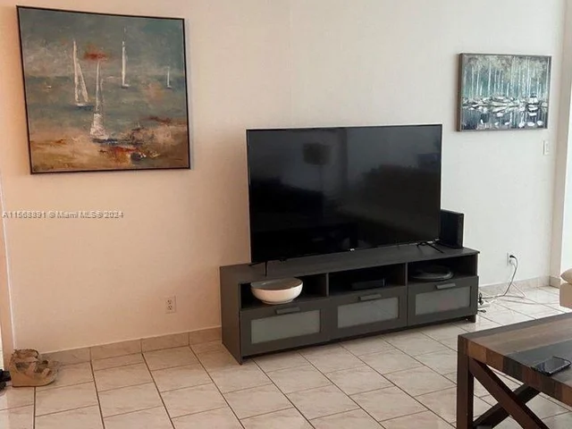 1801 S Ocean Dr, Hallandale Beach FL 33009