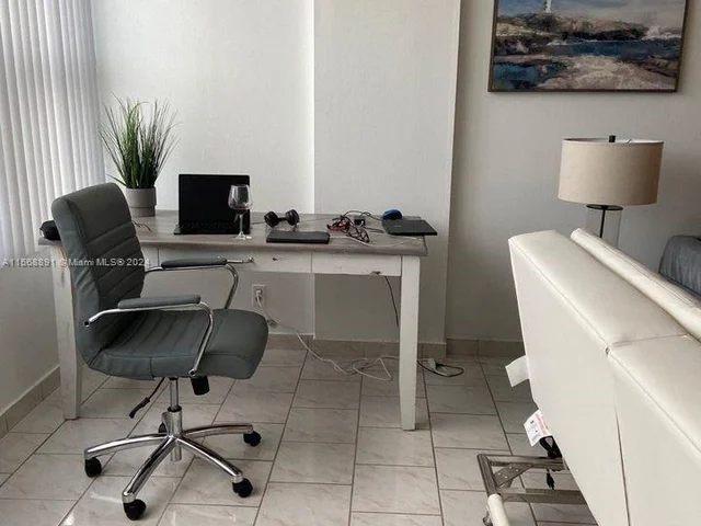 1801 S Ocean Dr, Hallandale Beach FL 33009