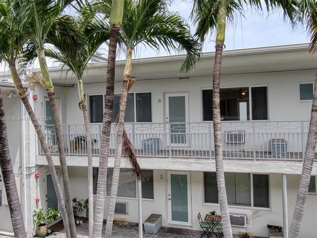 320 86th St # 8, Miami Beach FL 33141