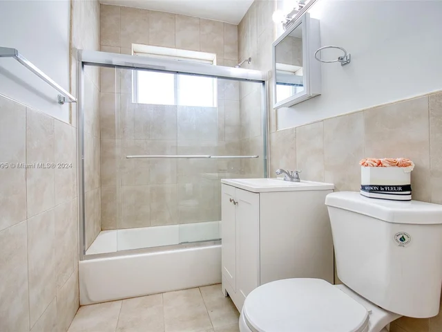 320 86th St # 8, Miami Beach FL 33141