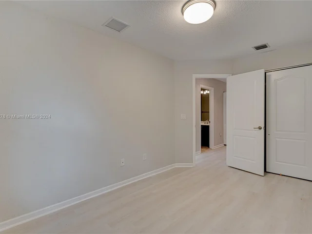 5919 Monterra Club Dr, Lake Worth FL 33463