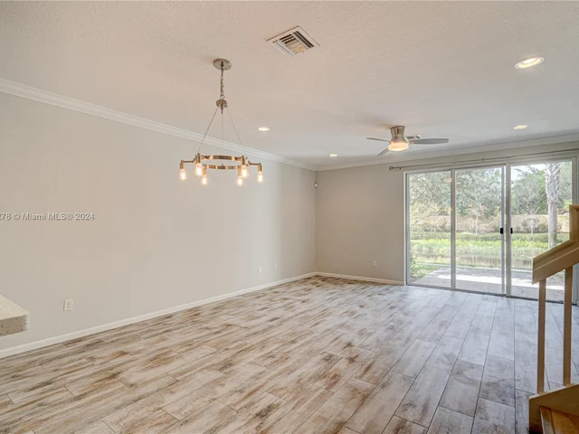 5919 Monterra Club Dr, Lake Worth FL 33463