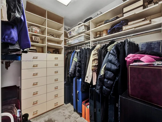 11113 Biscayne Blvd # 657, Miami FL 33181