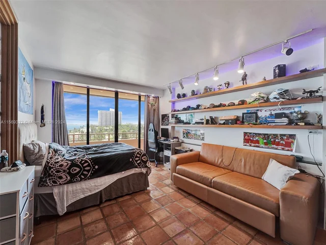 11113 Biscayne Blvd # 657, Miami FL 33181