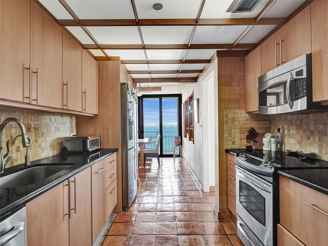 11113 Biscayne Blvd # 657, Miami FL 33181