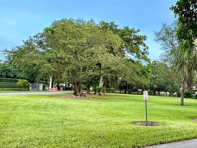 5400 Orduna Dr # 5400, Coral Gables FL 33146