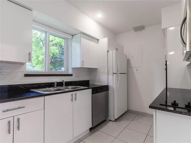 5400 Orduna Dr # 5400, Coral Gables FL 33146