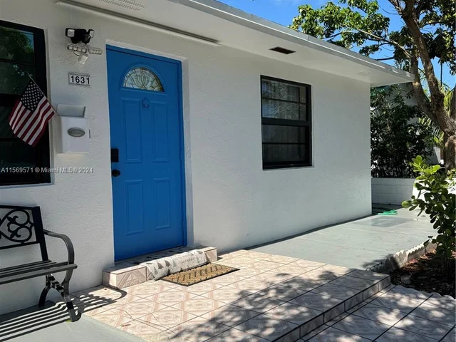 1631 Johnson St, Hollywood FL 33020