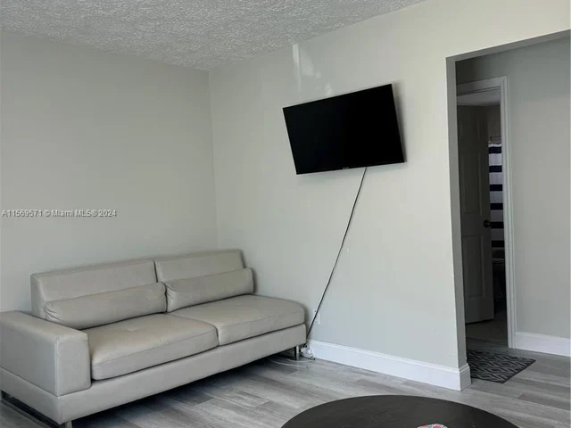 1631 Johnson St, Hollywood FL 33020