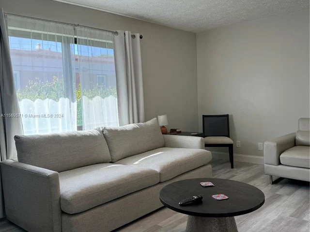 1631 Johnson St, Hollywood FL 33020