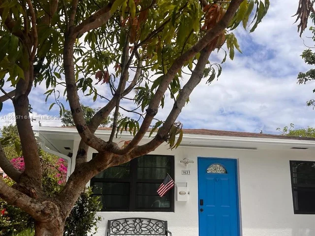 1631 Johnson St, Hollywood FL 33020