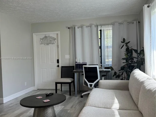 1631 Johnson St, Hollywood FL 33020