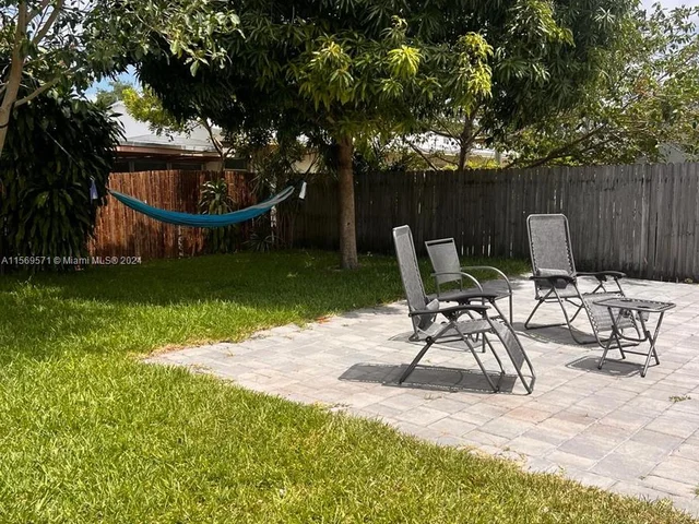 1631 Johnson St, Hollywood FL 33020