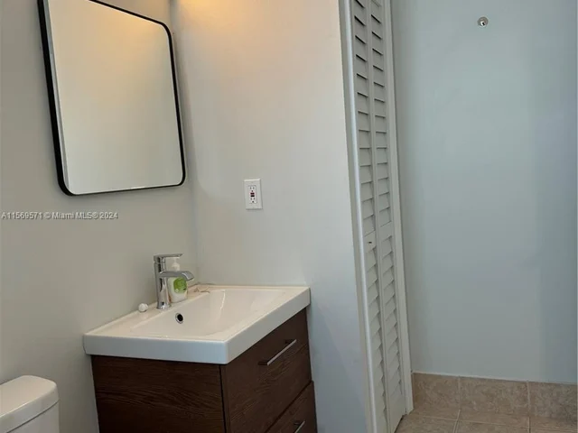 1631 Johnson St, Hollywood FL 33020