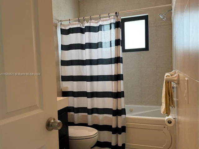 1631 Johnson St, Hollywood FL 33020