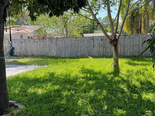 1631 Johnson St, Hollywood FL 33020