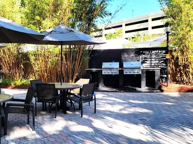 1900 Van Buren St # 110B, Hollywood FL 33020