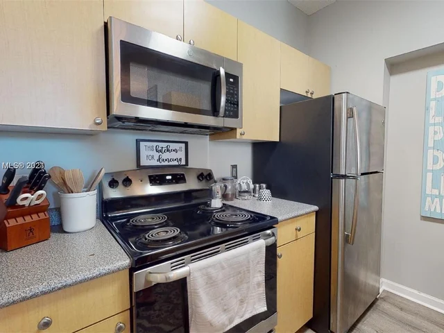 1900 Van Buren St # 110B, Hollywood FL 33020