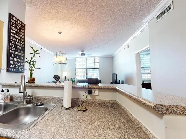 1900 Van Buren St # 110B, Hollywood FL 33020