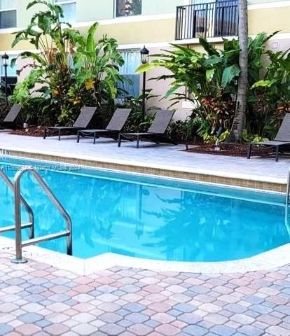 1900 Van Buren St # 110B, Hollywood FL 33020