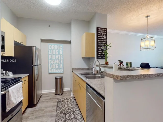 1900 Van Buren St # 110B, Hollywood FL 33020