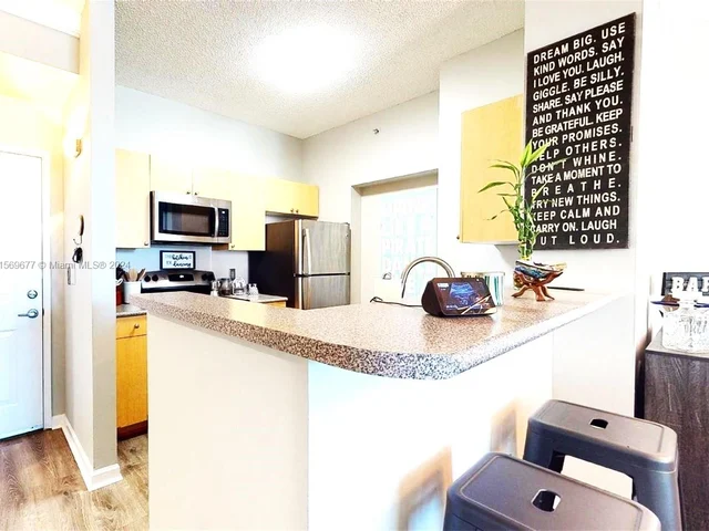 1900 Van Buren St # 110B, Hollywood FL 33020