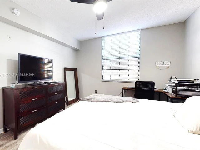 1900 Van Buren St # 110B, Hollywood FL 33020