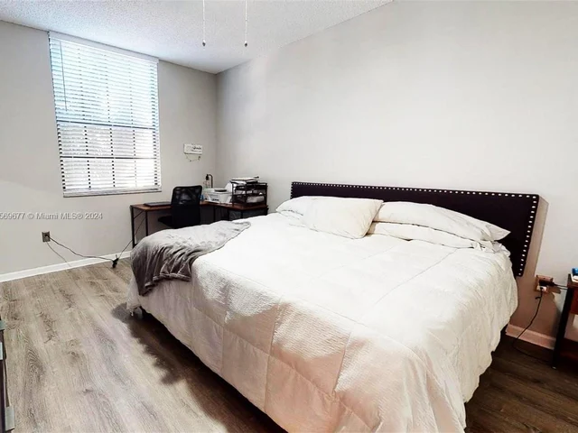 1900 Van Buren St # 110B, Hollywood FL 33020