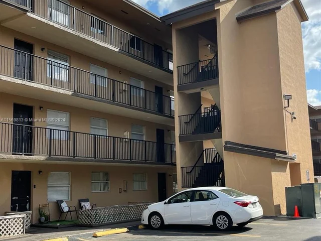 5441 W 24th Ave # 34, Hialeah FL 33016